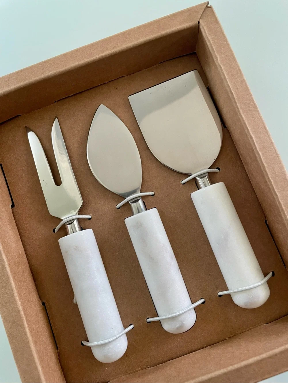 Crate & Barrel - Marble Handle Cheese Knife Set - White